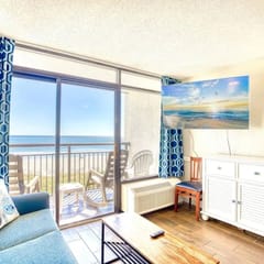 Oceanfront 1BR Sleeps 4-6 Myrtle Beach 421