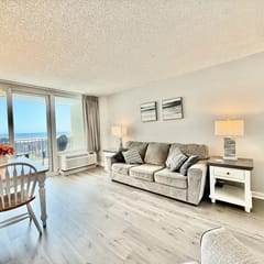 Relax and unwind in our spacious oceanfront condo sleeps 4 indoor/outdoor pools hot tubs 508