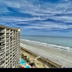 Tropical Resort, Beachfront Condo with upgrades amazing oceanfront views!! 1518