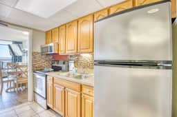 Oceanfront 1BR Sleeps 4-6 Myrtle Beach 421 - Image 2