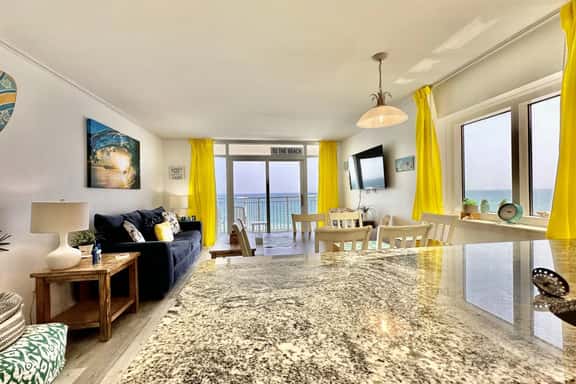 Amenities Galore Oceanfront 2br 1522 - Image 1