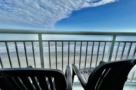Right next to family Kingdom! Oceanfront 1br full kitchen washer/dryer 1107 - Image 1