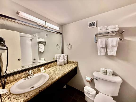 Sandy Toes 1 br sleeps 4 1101 - Image 2